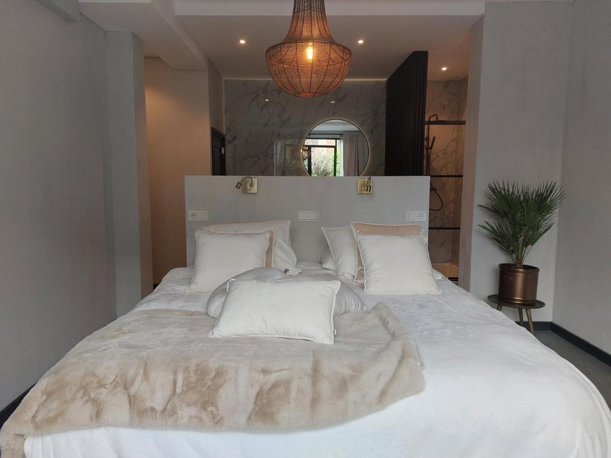 Saya Boutique Hotel Амерсфорт Екстериор снимка